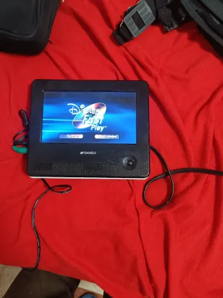 DVD Portátil Sansui con Funda para ponerlos en los