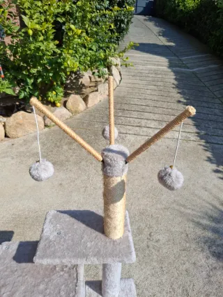 Árbol rascador para gatos