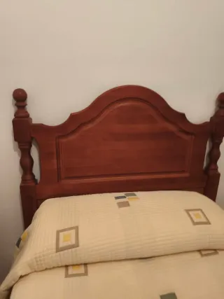 Dormitorio individual de madera