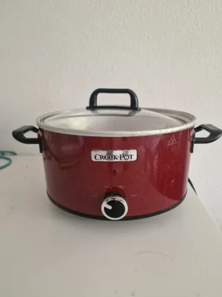 Olla de cocción lenta Crock-Pot roja