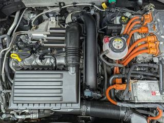 Volkswagen Passat GTE 1.4 TSI e-Power 115kW + 85kW DSG