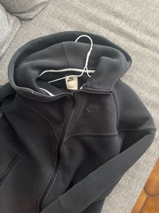 Sudadera Nike Tech Fleece Negra
