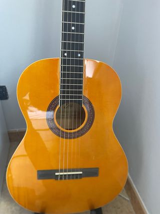 Chitarra classica color miele