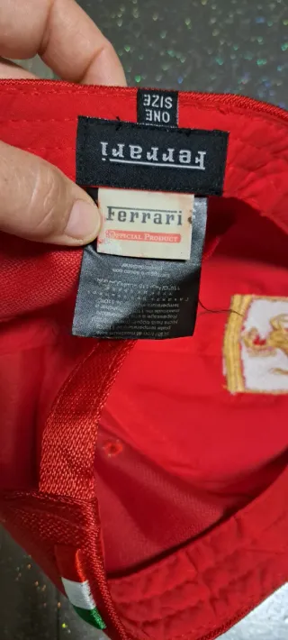 Cappello Ferrari Rosso Uomo