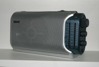 Radio Sony ICF-704S Plata