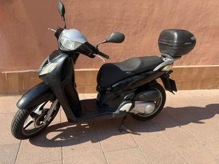 Honda SH 125i Scooter Automática Negra