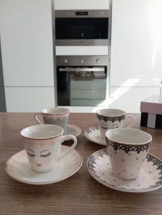 Set 4 tazzine da caffè in porcellana