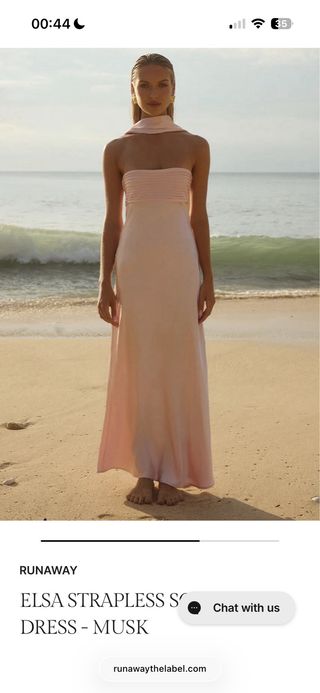 Vestido palabra de honor rosa + bufanda