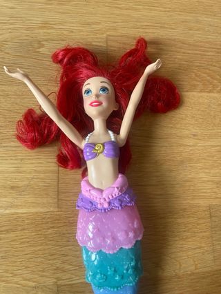 Muñeca Ariel Sirenita Disney Articulada