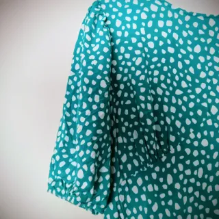 Vestido largo verde con estampado blanco