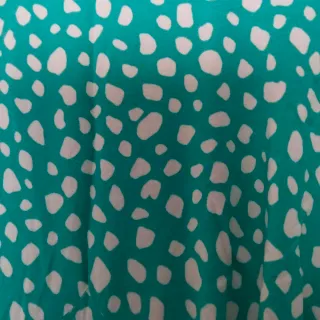 Vestido largo verde con estampado blanco