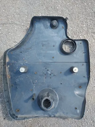 Tapa Motor VW Golf 4 TDI 1.9