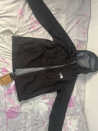 Chaqueta The North Face Negra con Capucha