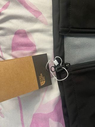 Chaqueta The North Face Negra con Capucha