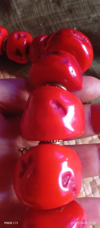 Collar antiguo de coral rojo