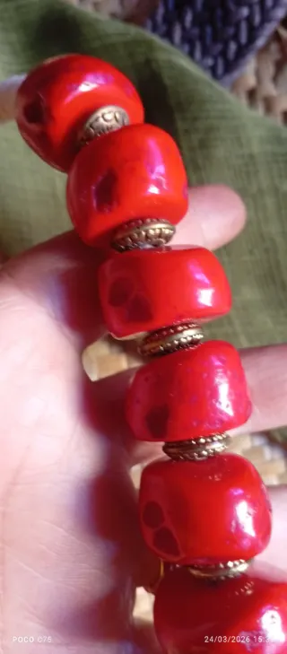 Collar antiguo de coral rojo