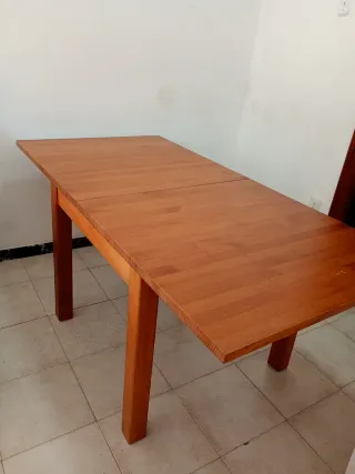 Mesa Extensible de comedor de madera macisa