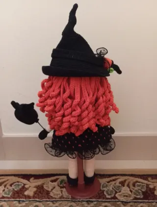 Muñeca Bruja crochet con complementos Hecha a mano