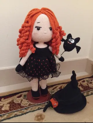 Muñeca Bruja crochet con complementos Hecha a mano