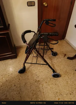 Andador para personas mayores
