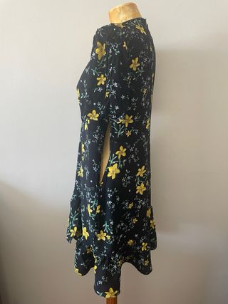 Vestido Zara floral negro y amarillo T.38