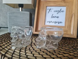 Bicchieri cocktail teschio in vetro