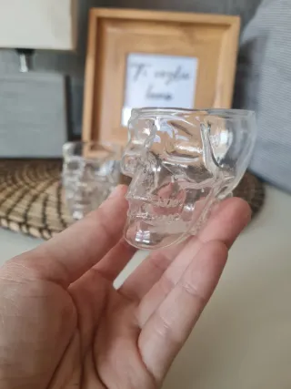 Bicchieri cocktail teschio in vetro