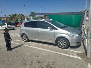 Toyota Corolla Verso 2.2 D4D 116cv – 7 plazas