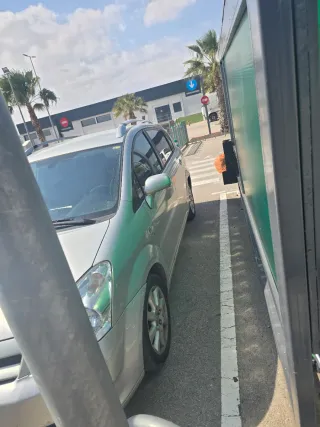 Toyota Corolla Verso 2.2 D4D 116cv – 7 plazas