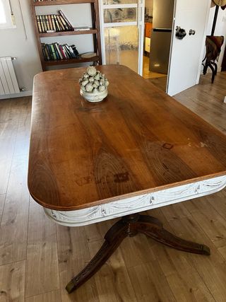 Mesa de comedor nogal patas labradas 200x95