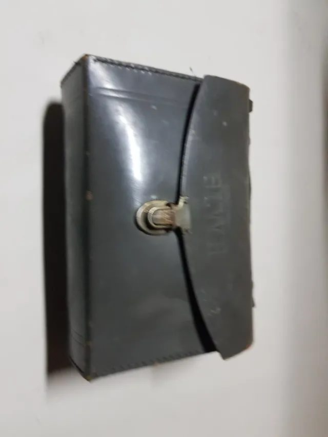 Antiguo tensiómetro con estetoscopio