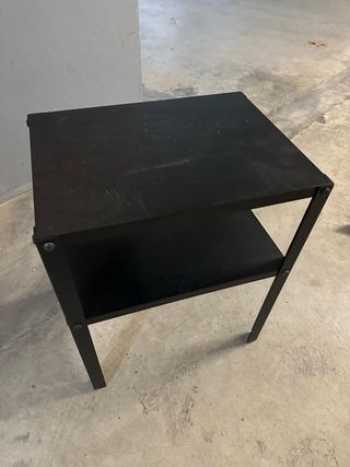 Mesita auxiliar negra metal moderna