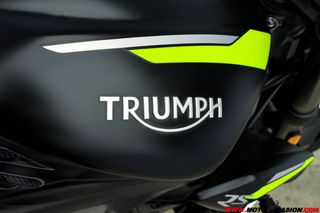 TRIUMPH STREET TRIPLE 765 RS