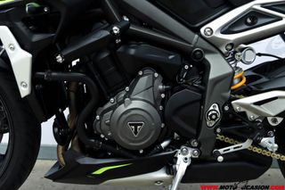 TRIUMPH STREET TRIPLE 765 RS