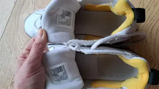 Zapatillas Baloncesto Jordan Blancas y Amarillas