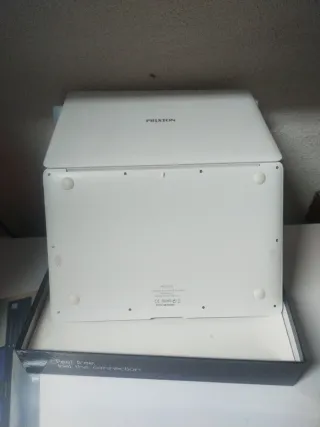 Netbook Prixton 14.1 Windows 10 Piezas