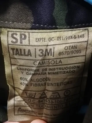 Uniforme militar camuflaje