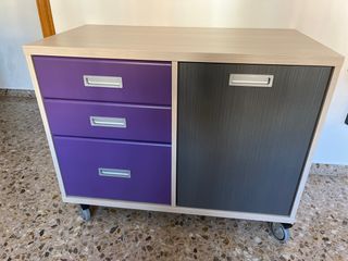Mueble cajonera y armario con ruedas