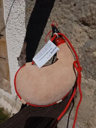 Bota de vino curva 1lt de pez