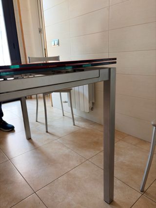 Mesa de cocina extensible cristal rojo