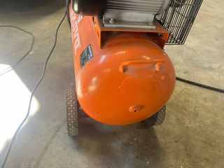 Compresor Anova CA100 Naranja