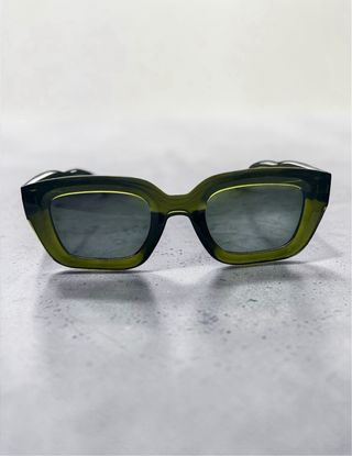 Occhiali da sole verde oliva- montatura squadrata