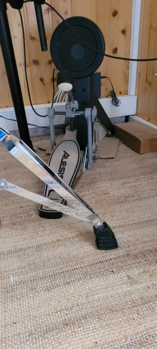 Batería Electrónica Alesis Nitro Mesh