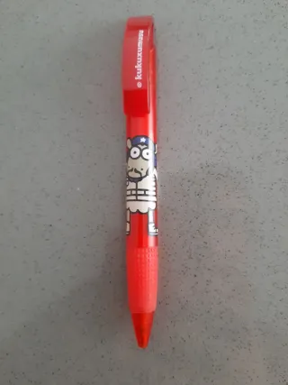 Bolígrafo y pluma KuKuxumusu