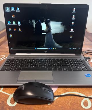 Portátil HP i5 11ª Gen + Funda + Ratón