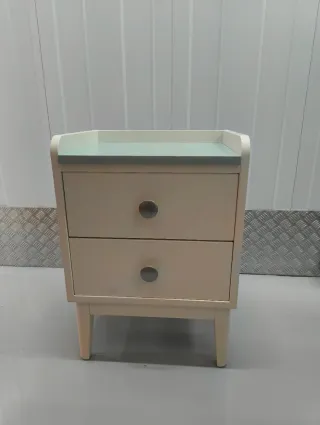 Cabecero, Mesitas de Noche, Comoda y espejo