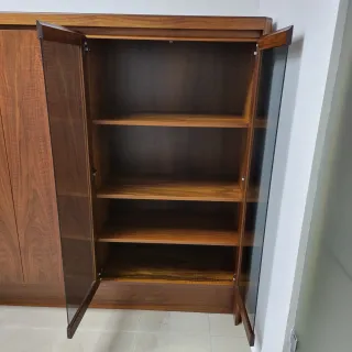 Armario Aparador de madera de teca con baldas