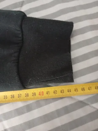 Sudadera negra básica