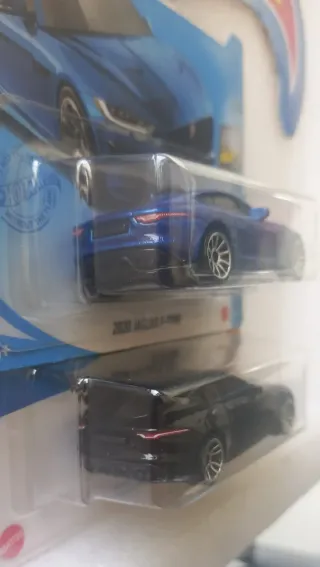 Conjunto 2 Hot Wheels 2020 Jaguar F-Type