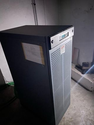 SAI APC 3500 Sistema Alimentación Ininterrumpida